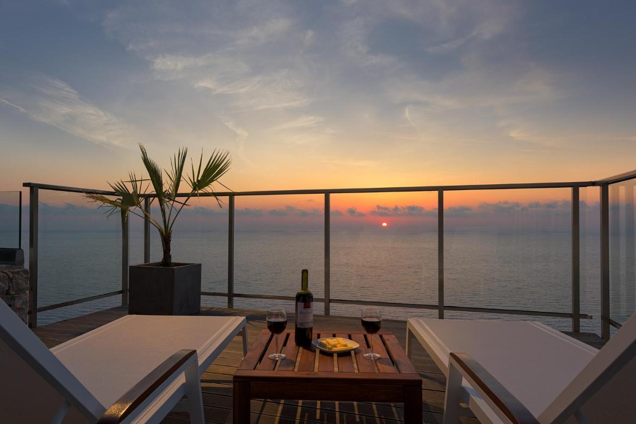 Kathisma Bay Villas - Luxury Villas - Villa Helios Kalamítsi Exteriör bild